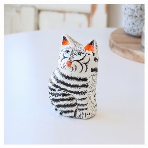 インドの職人の手作り・ペーパーマッシュ・インド置物・猫柄・2タイプ