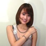 貴稟?ネックレス（スワロフスキータイプ）