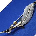 ブローチ　?5−490　３芯