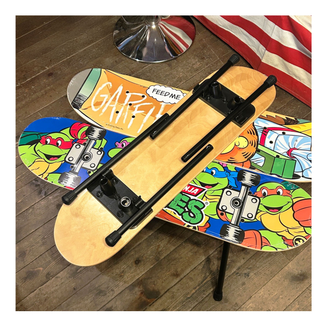 SKATEBOARD DECK FOLDING CHAIR / スケートボードデッキ フォル
