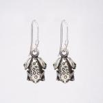 シルバーピアス　カエル