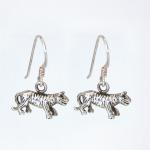 シルバーピアス　ワニ