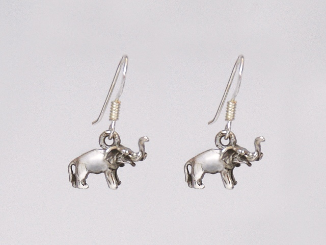 シルバーピアス　ゾウ