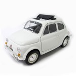 burago　1:16　フィアット　500L（1968）　ホワイト　（商品コード：200-565）