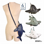 コバンザメ ショルダーバッグ4color【鞄/ポーチ/斜め掛け/サメ/鮫/シャーク/クロスボディ/可愛い/PUレザー/アニマル/ギフト】